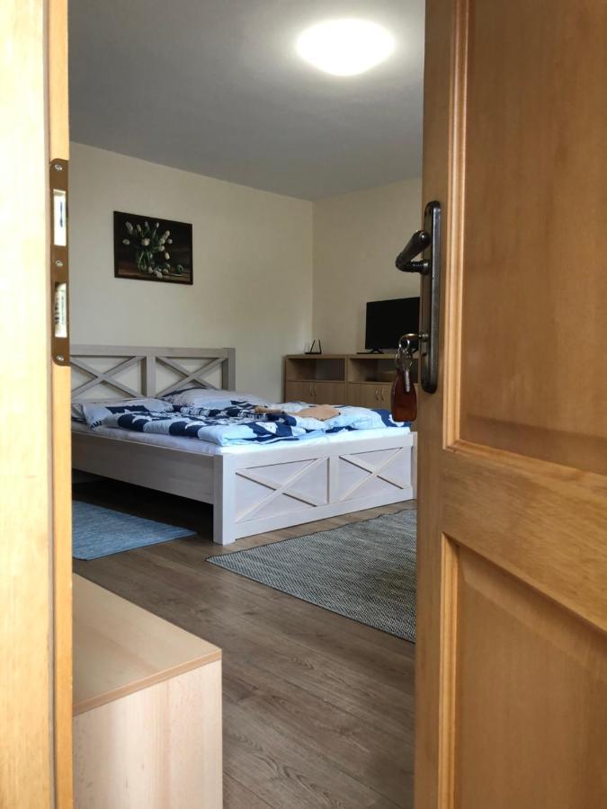 Privat Migac Apartment Vrbov Bagian luar foto