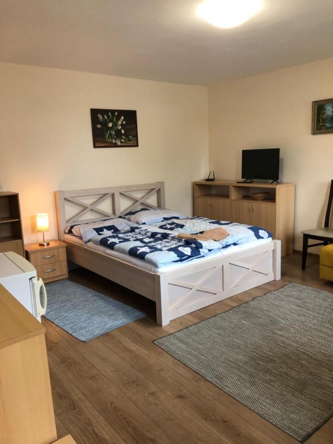 Privat Migac Apartment Vrbov Bagian luar foto
