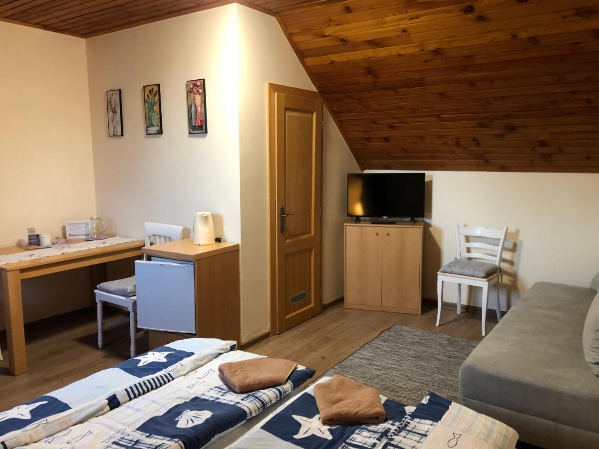Privat Migac Apartment Vrbov Bagian luar foto