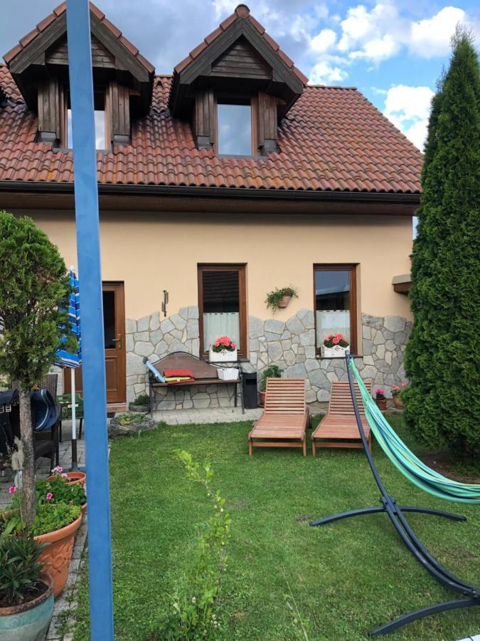 Privat Migac Apartment Vrbov Bagian luar foto